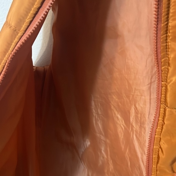 Unbranded orange puffer vest pit to pit 19”
Length 32” - Picture 7 of 8